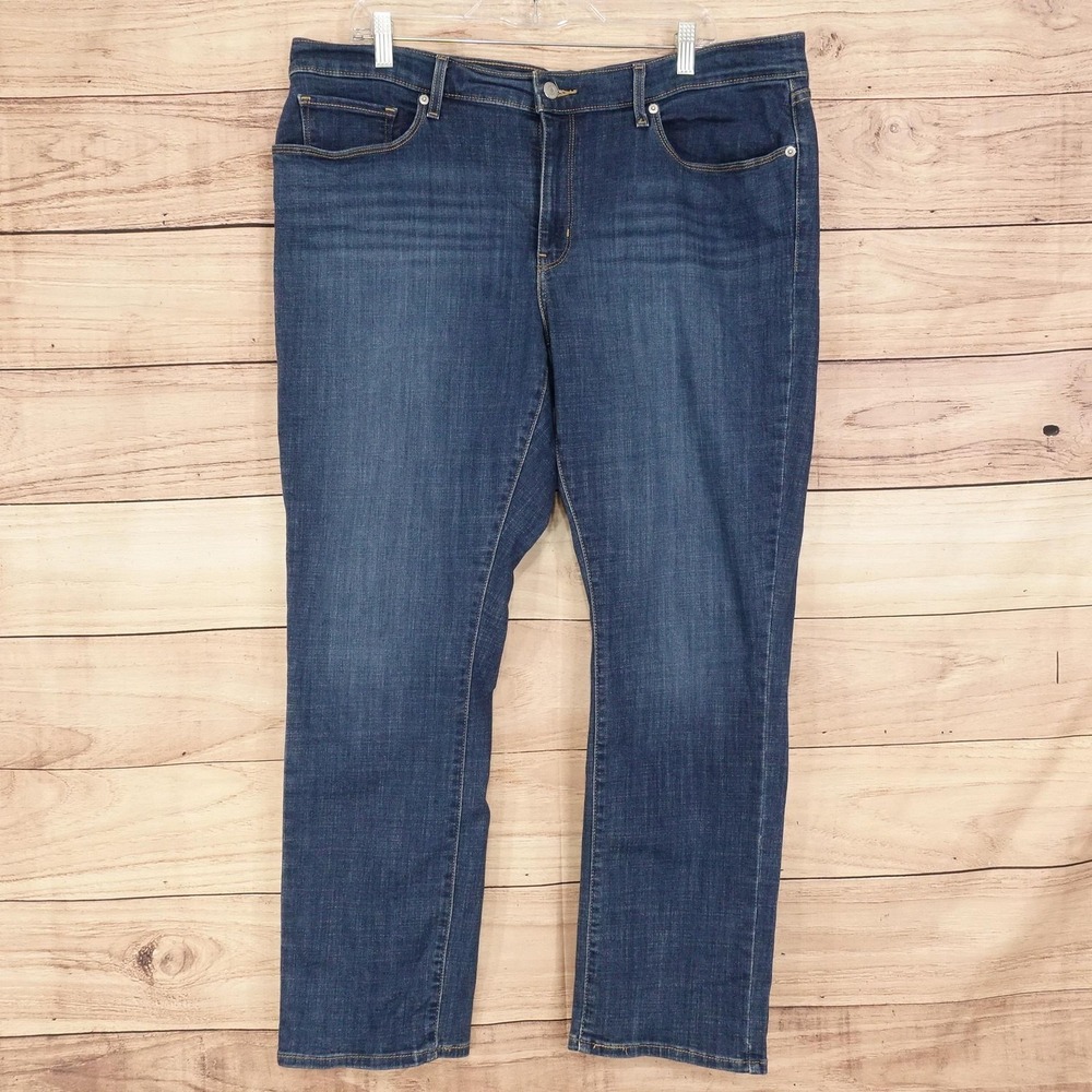 Levi's Classic Straight Jeans Womens 18 Blue Med Wash Stretch 39x29 Denim